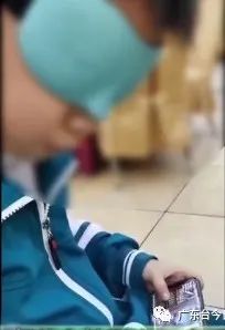 DƬ